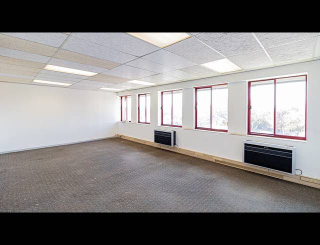 393M² OFFICE TO LET IN FERNDALE